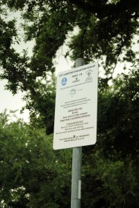 This forgettable sign used to mark evacuation points in the City.